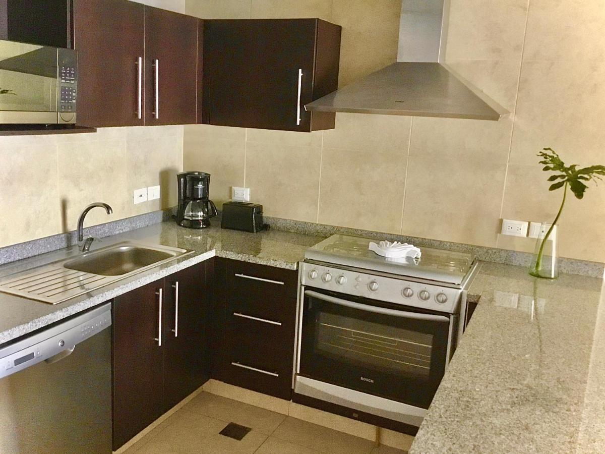 Apartamentos Grand Venetian Пуэрто-Вальярта Экстерьер фото