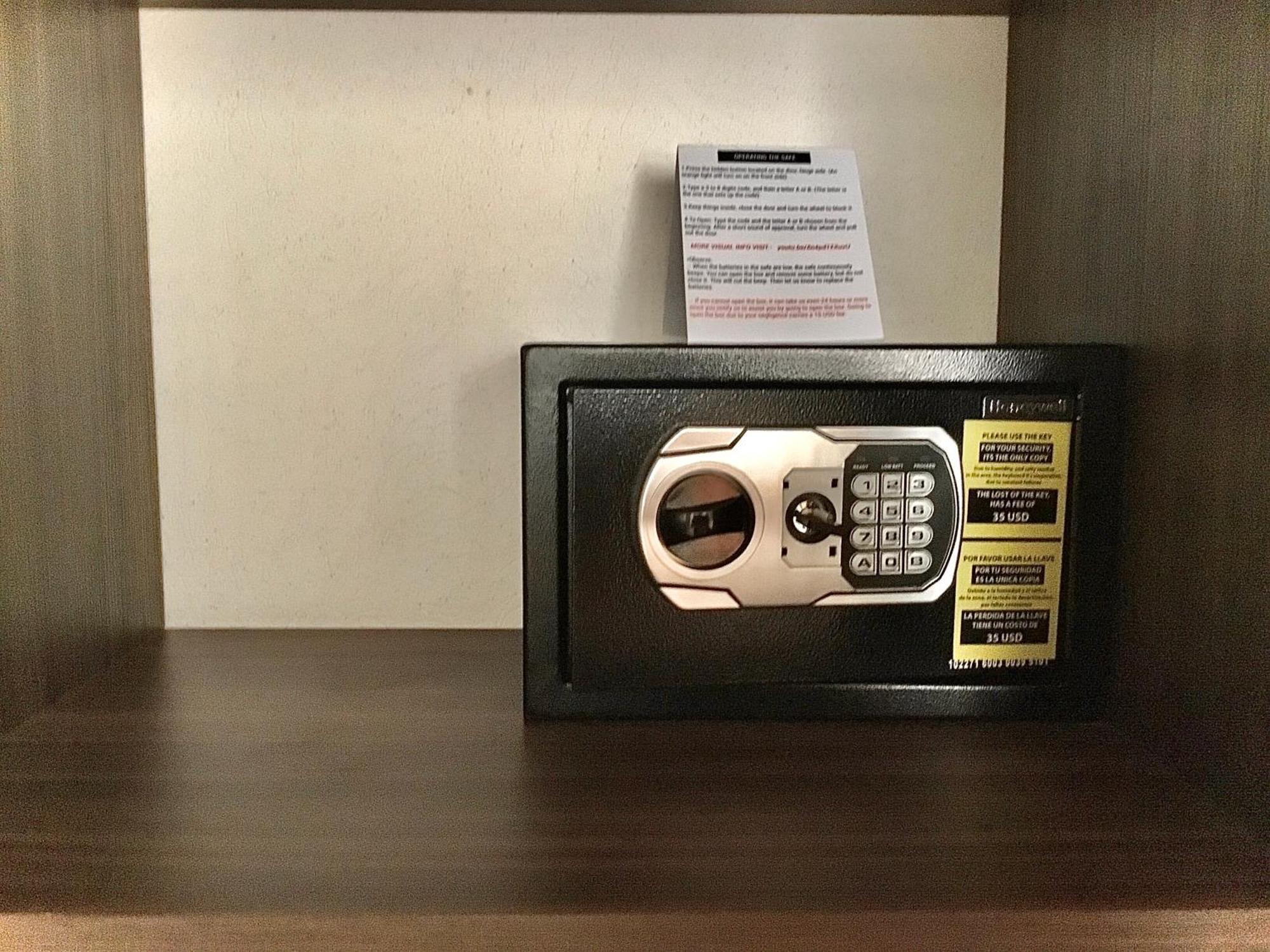 Apartamentos Grand Venetian Пуэрто-Вальярта Номер фото